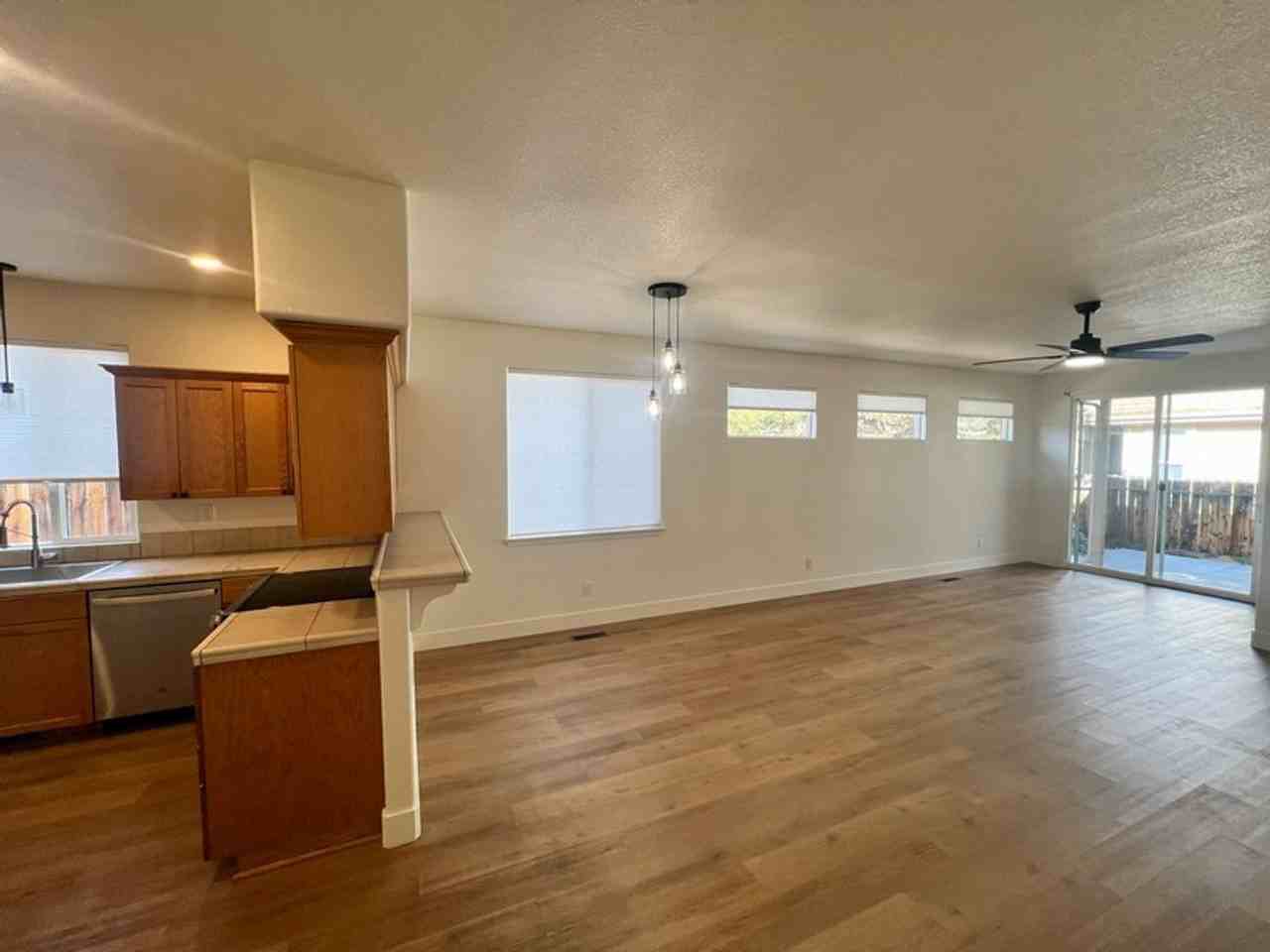 256 Cruden Bay Dr - Photo 4 of 21