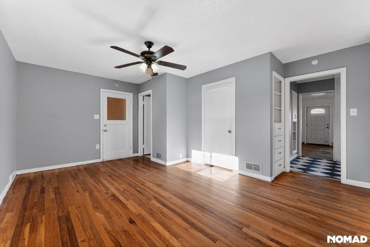 137 W 18th St - Photo 3 of 50