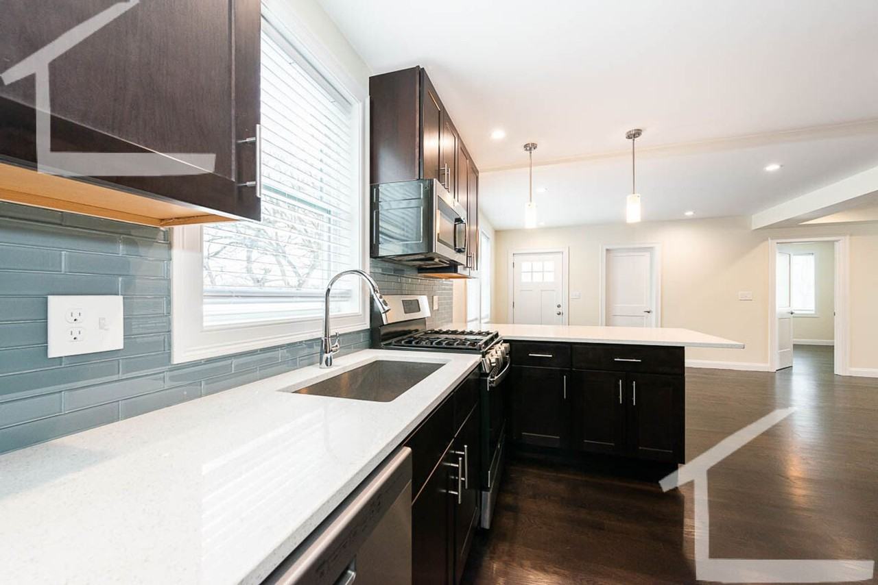 116 Jerome St - Photo 6 of 33