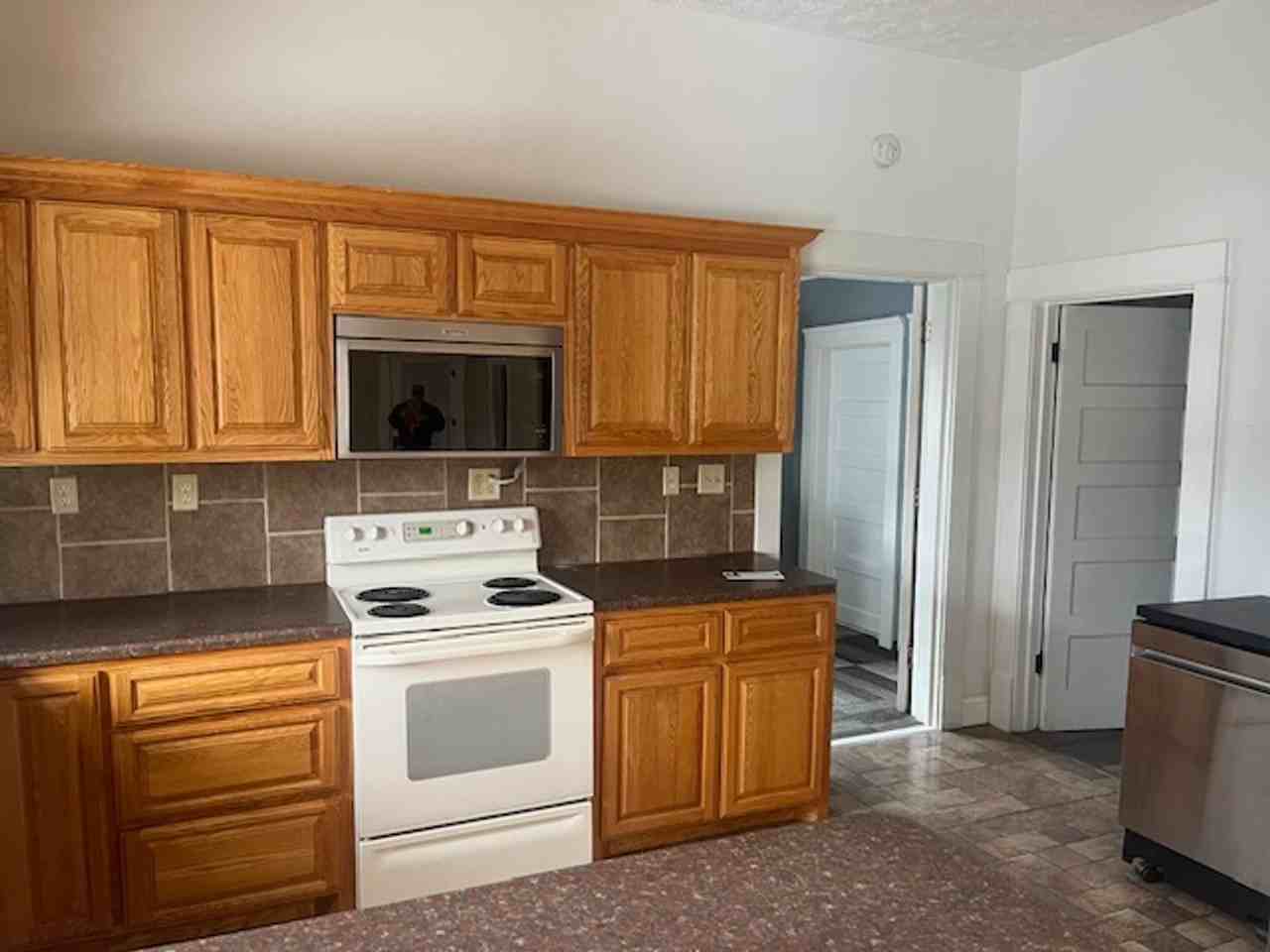 1003 Sheridan St - Photo 5 of 16