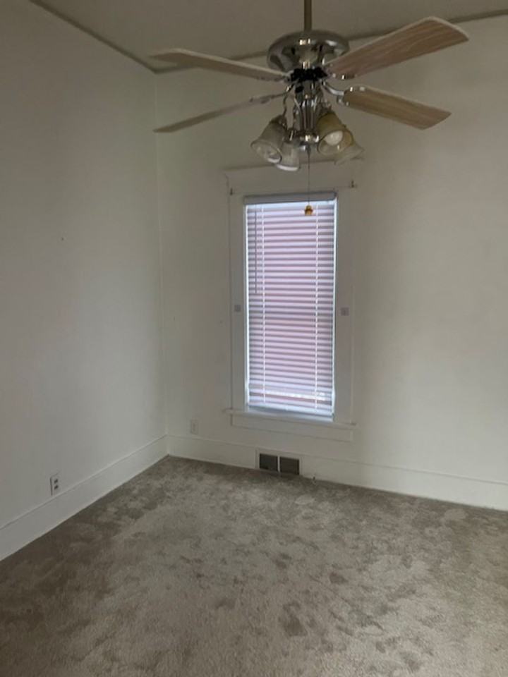 1003 Sheridan St - Photo 7 of 16