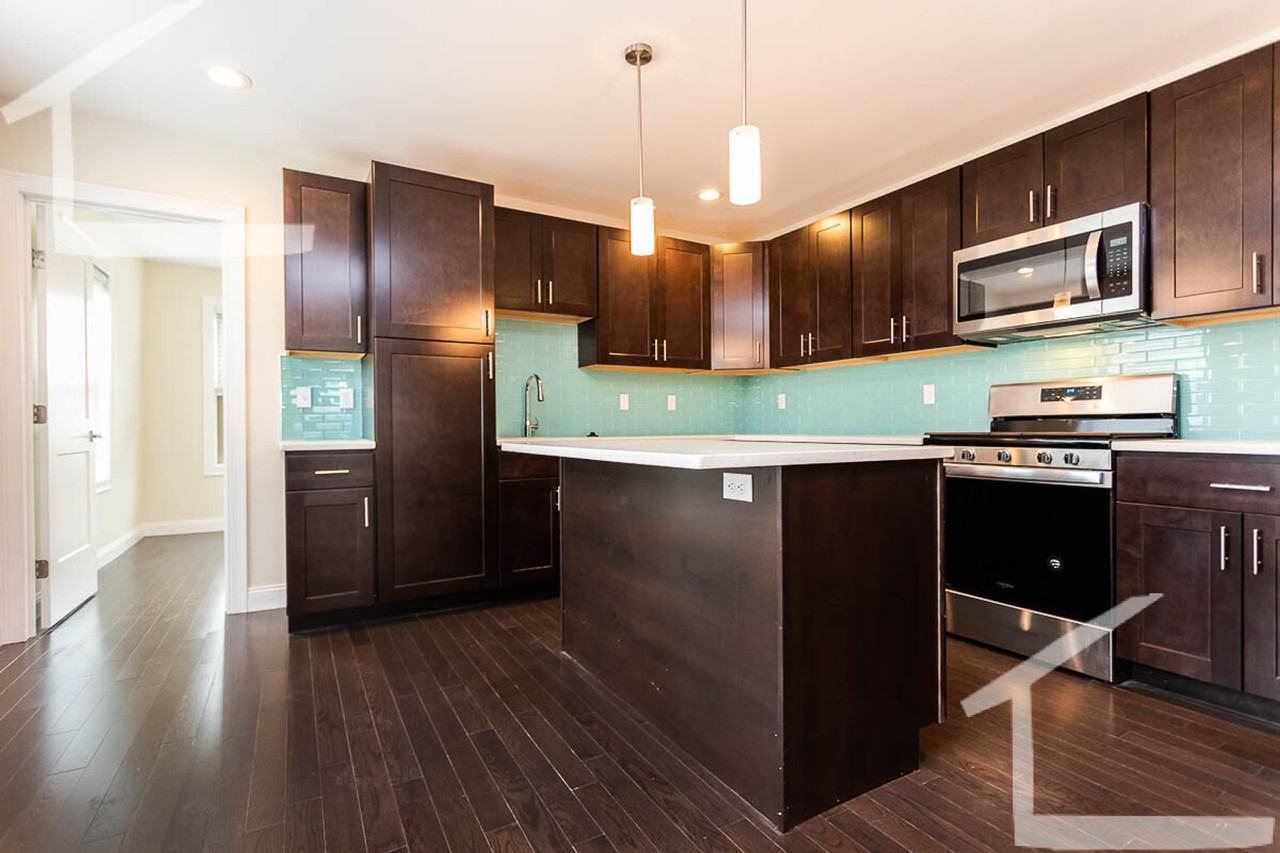 474 Fulton St - Photo 6 of 24