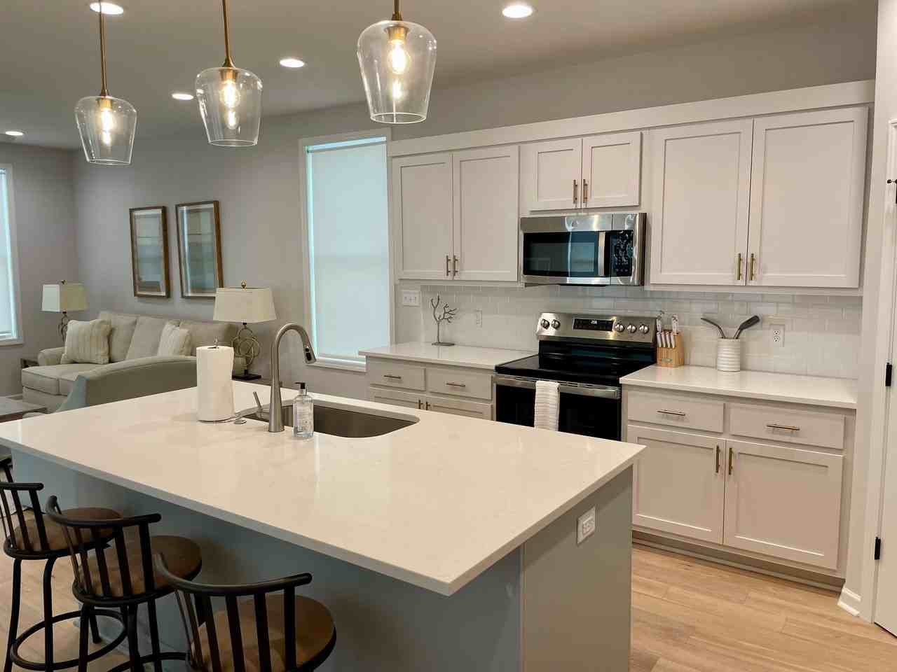 350 Sunflower Ln - Photo 6 of 21