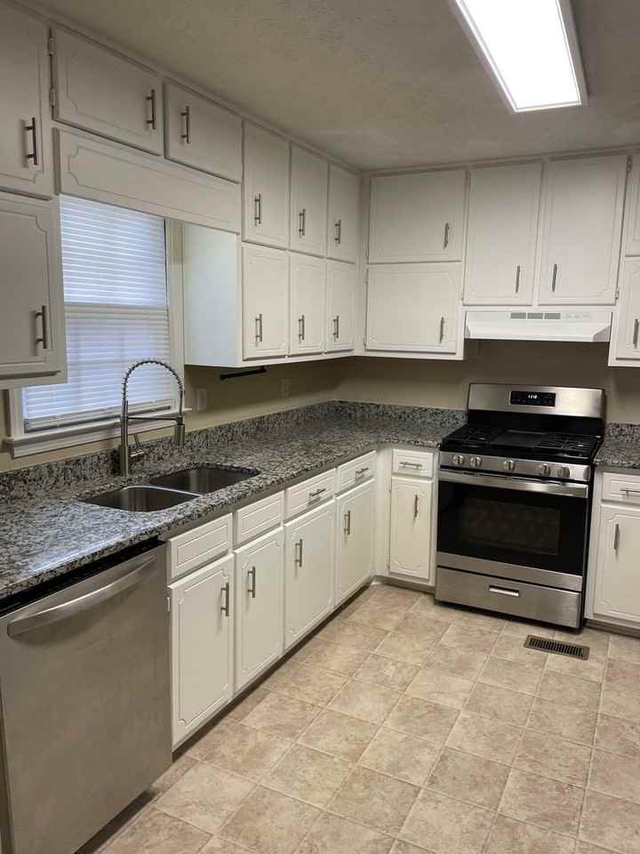 425 Cornwallis Way - Photo 3 of 3