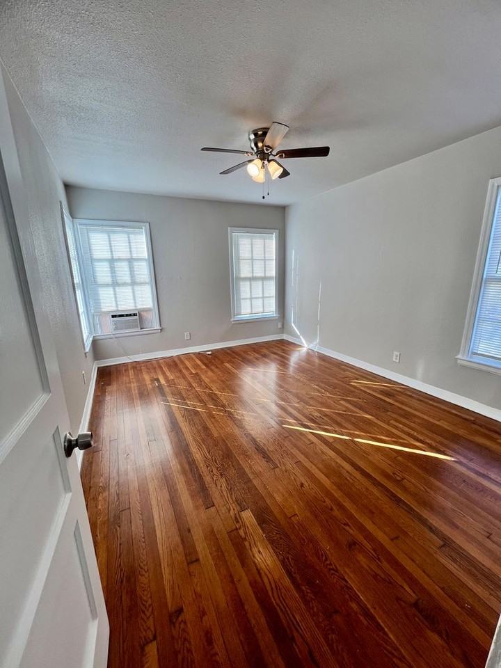 734 Donaldson Ave #B - Photo 7 of 16