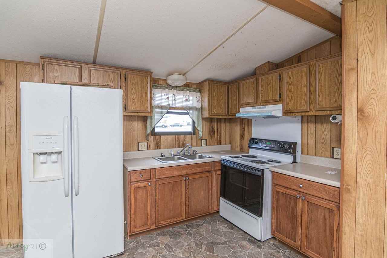 111 Clover Ridge Dr - Photo 5 of 13