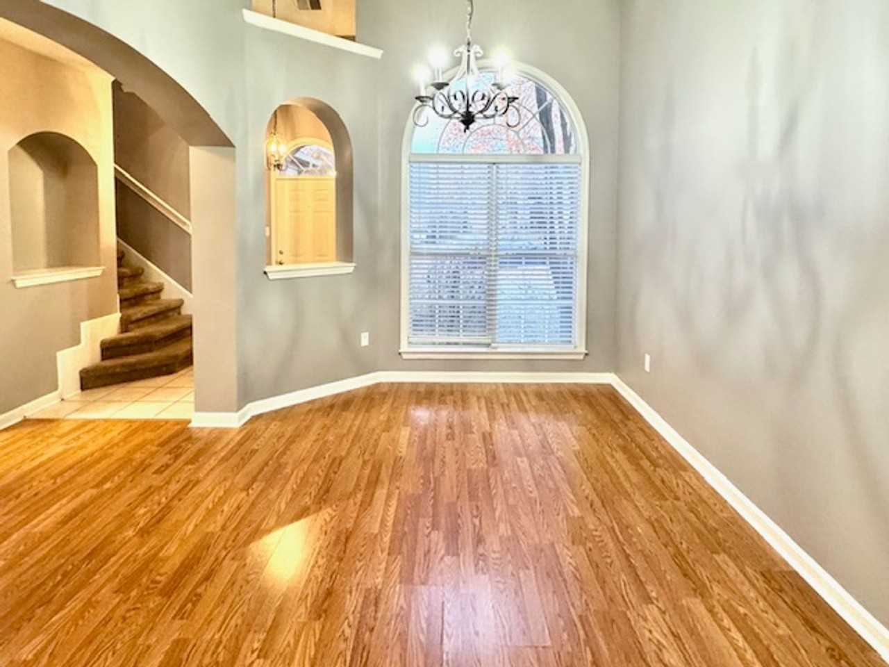 9073 Weeping Cherry Ln - Photo 5 of 14