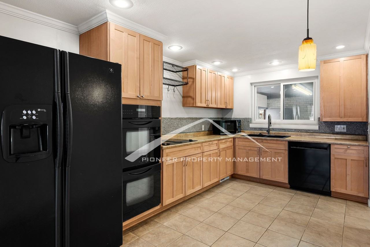 7475 W 18th Ave - Photo 5 of 16