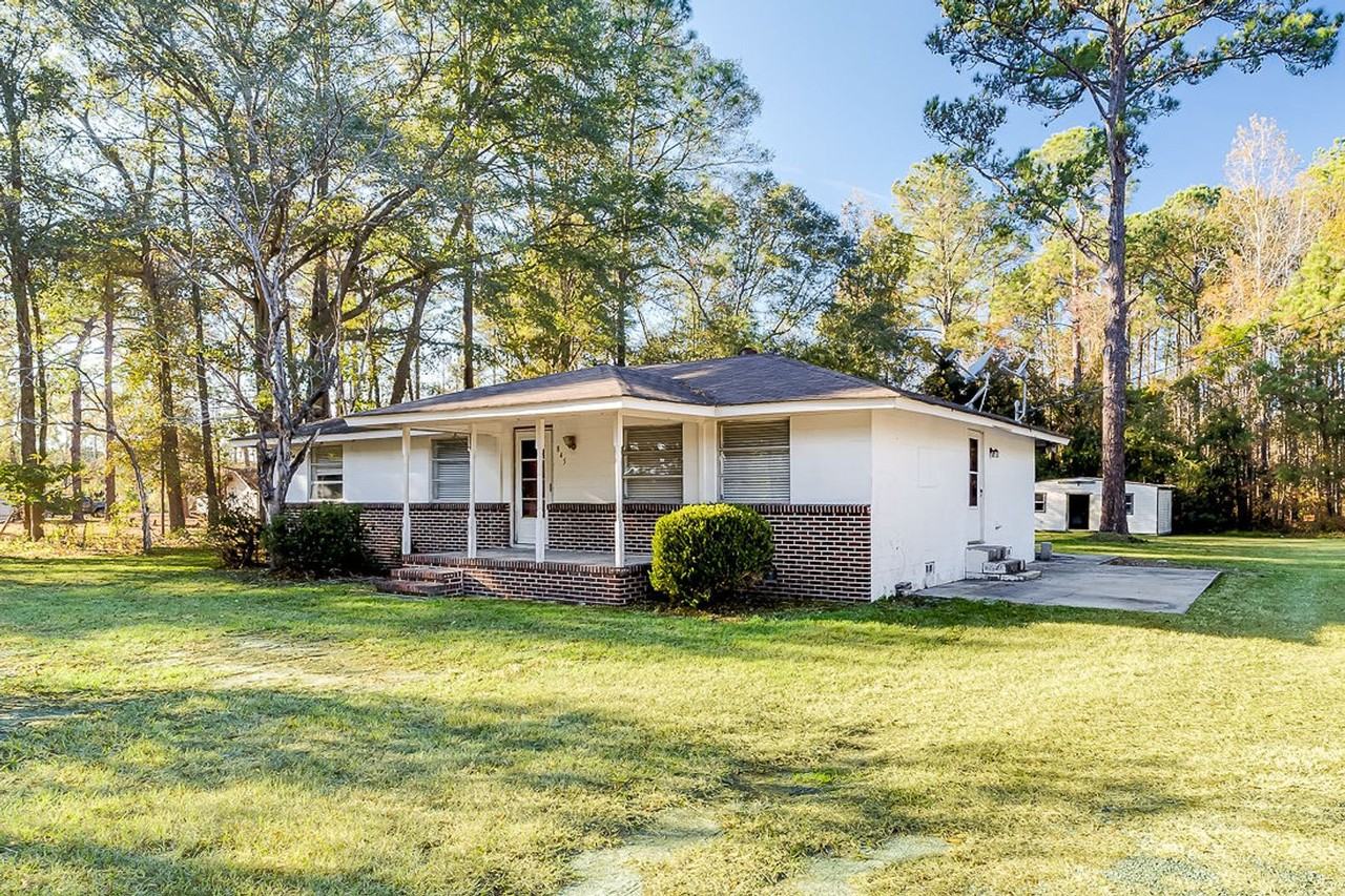 845 Ebenezer Rd - Photo 4 of 28