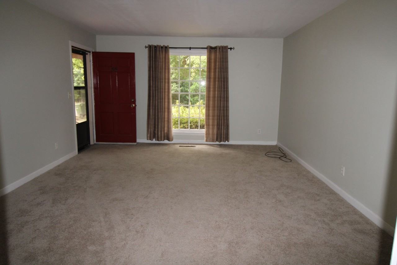 55 Harrell Rd - Photo 4 of 13