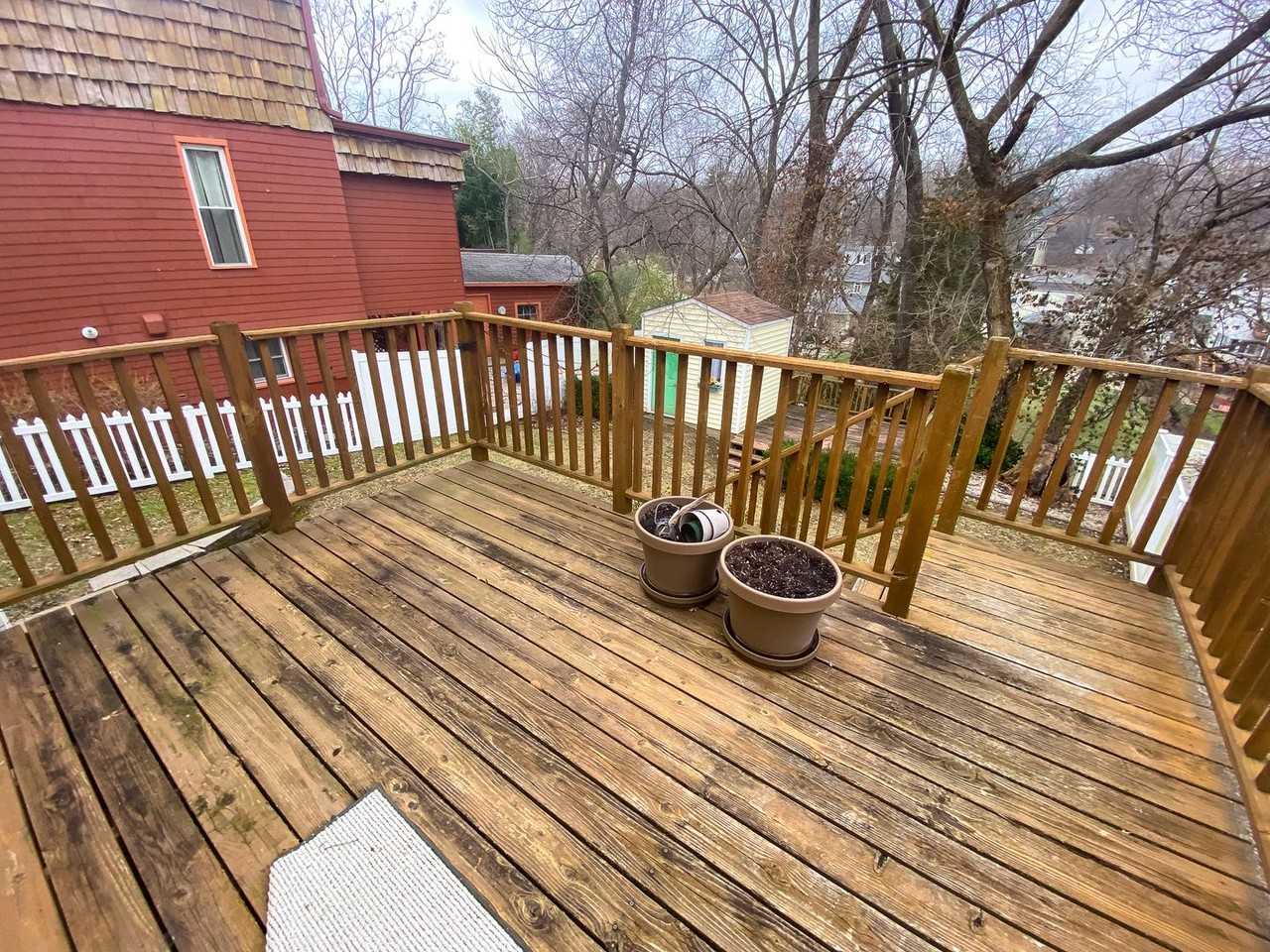 345 Page Ave - Photo 2 of 32