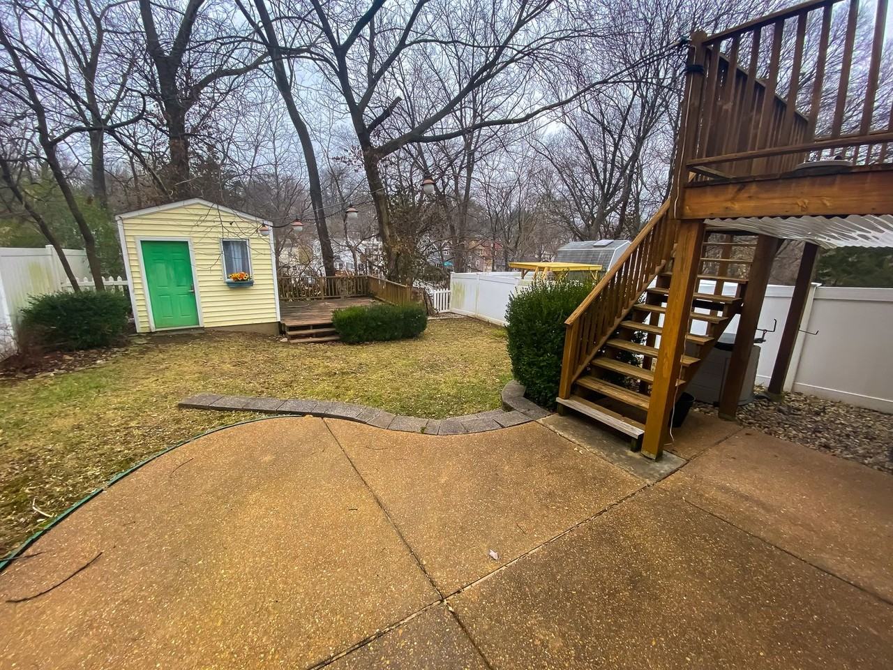 345 Page Ave - Photo 3 of 32