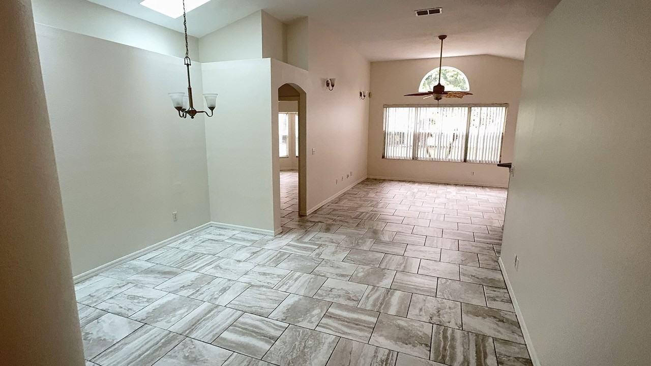 8517 Fawn Creek Dr - Photo 3 of 40