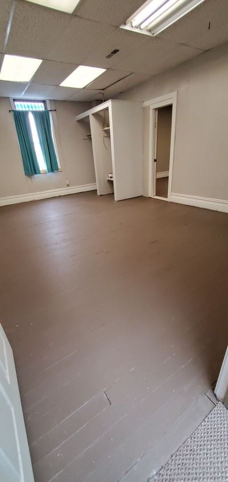 919 1/2 New York Ave #D - Photo 5 of 26