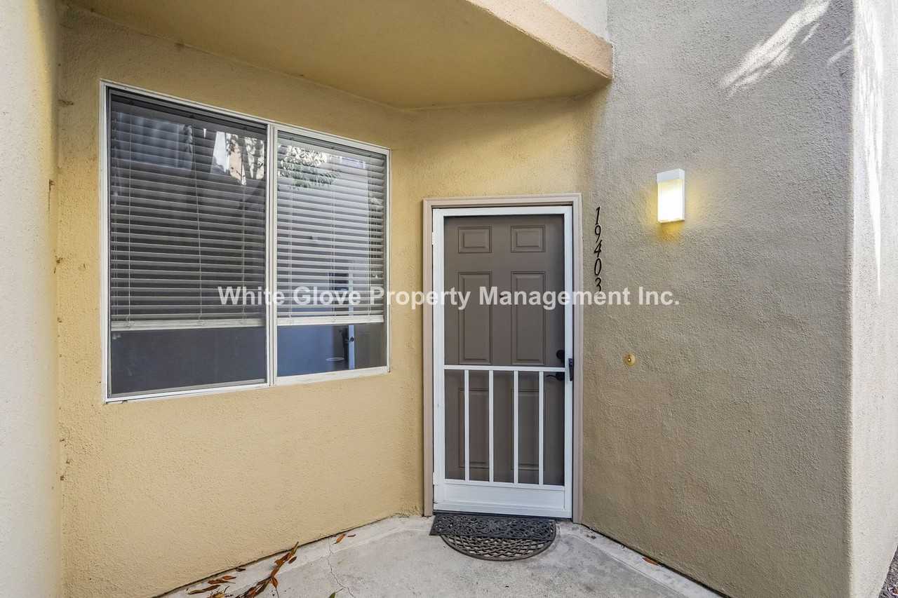 19403 Cascade Dr - Photo 2 of 24