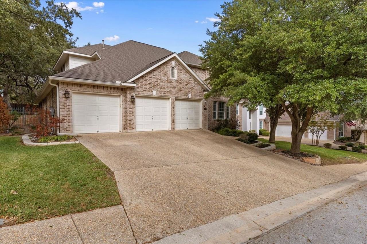 411 Cadence Hl - Photo 4 of 44