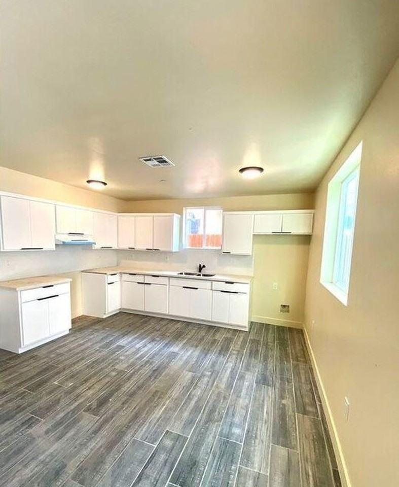 28(1128) - Photo 4 of 33