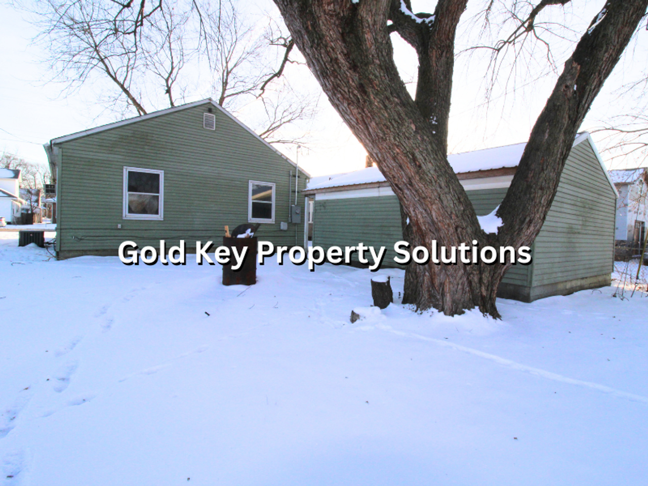 2413 Central Ave - Photo 4 of 20