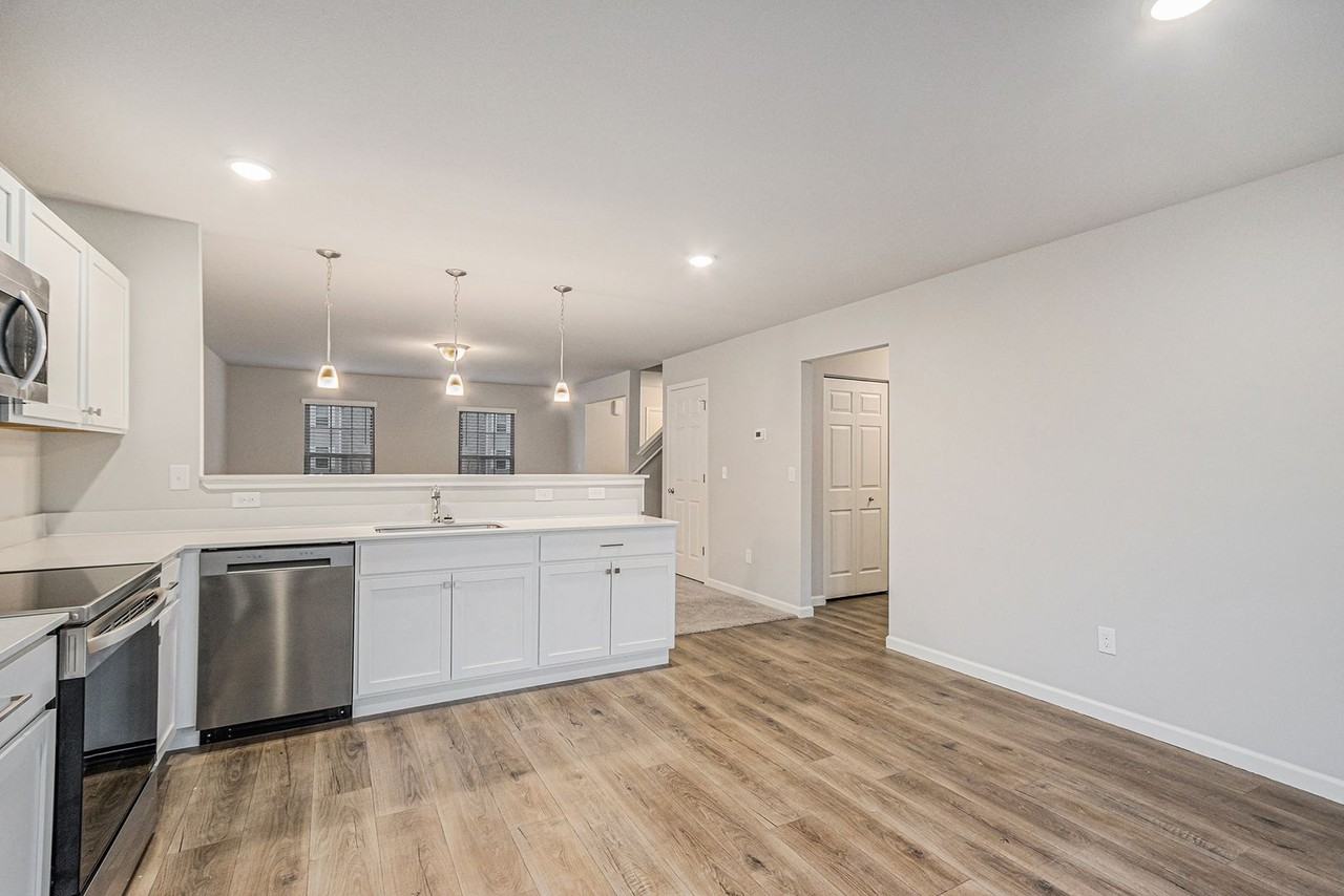 36 Mill Creek Ave - Photo 4 of 23