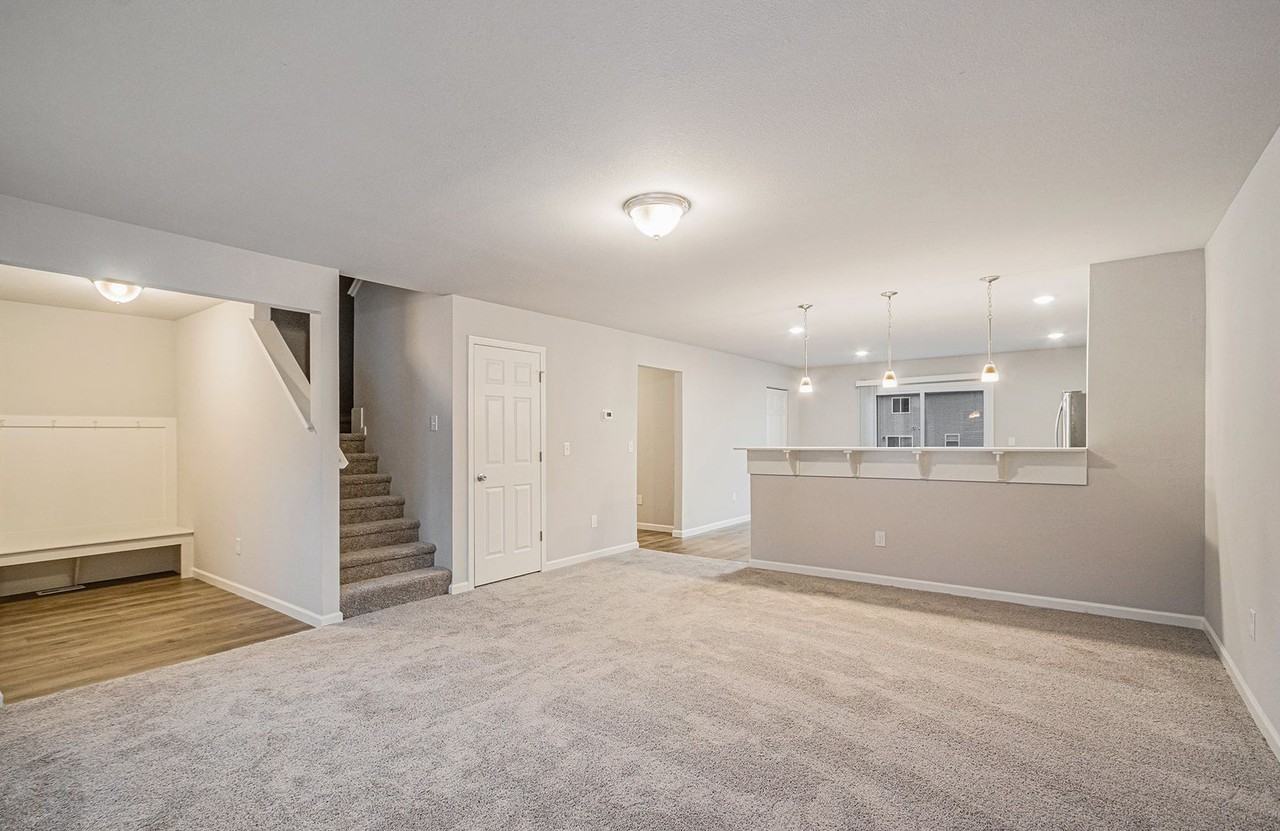 36 Mill Creek Ave - Photo 5 of 23