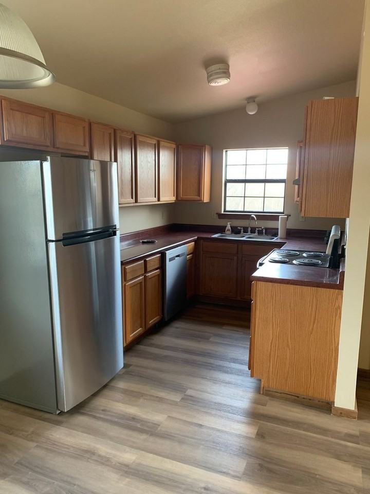 286 Jefferson St - Photo 7 of 10