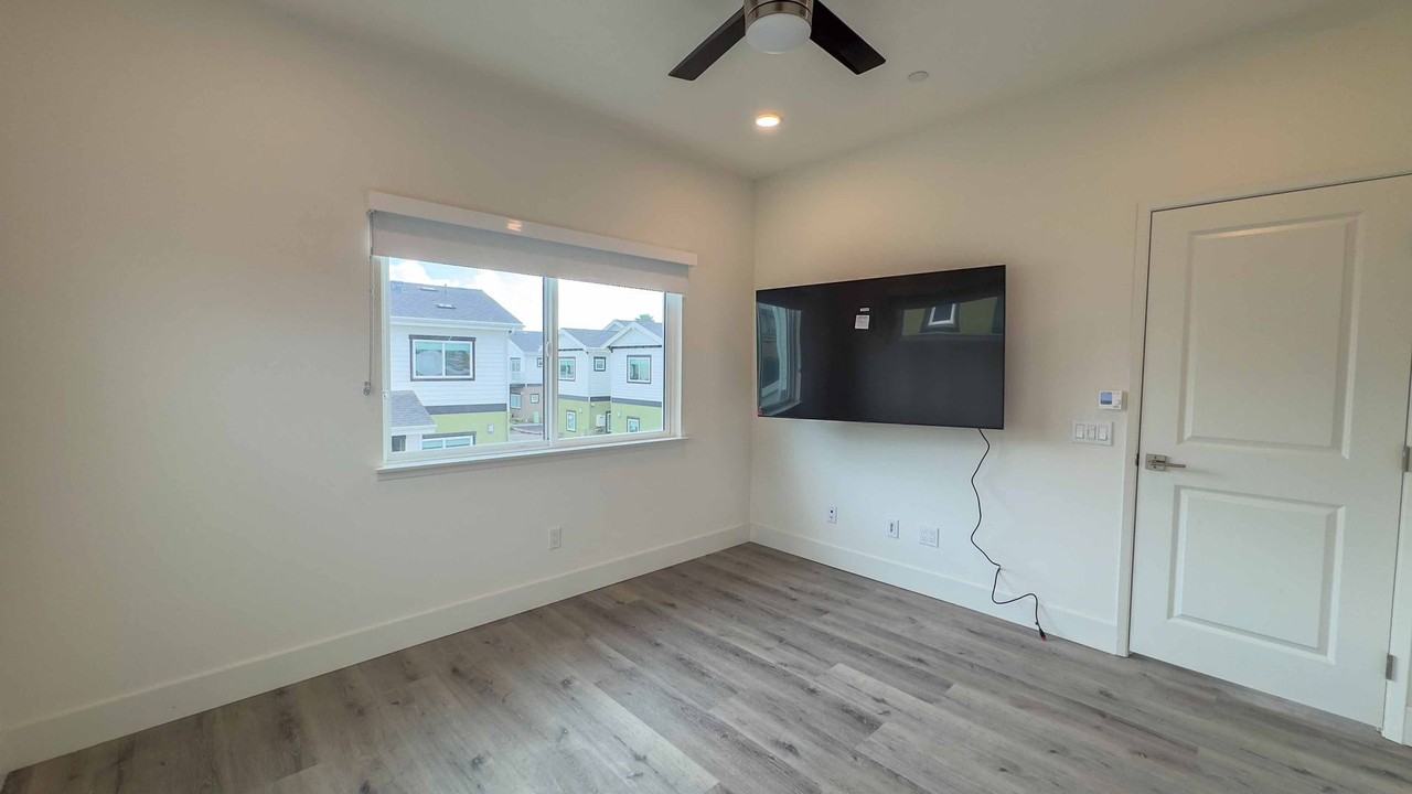 BC Atlas - Photo 5 of 10