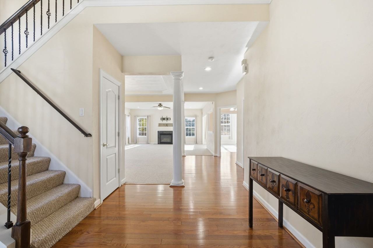 3936 Quailshire Ln - Photo 3 of 44