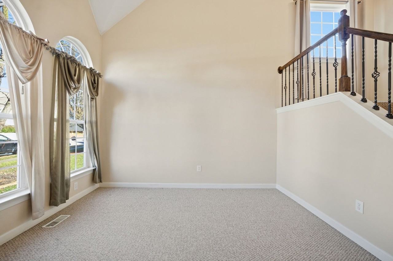 3936 Quailshire Ln - Photo 4 of 44