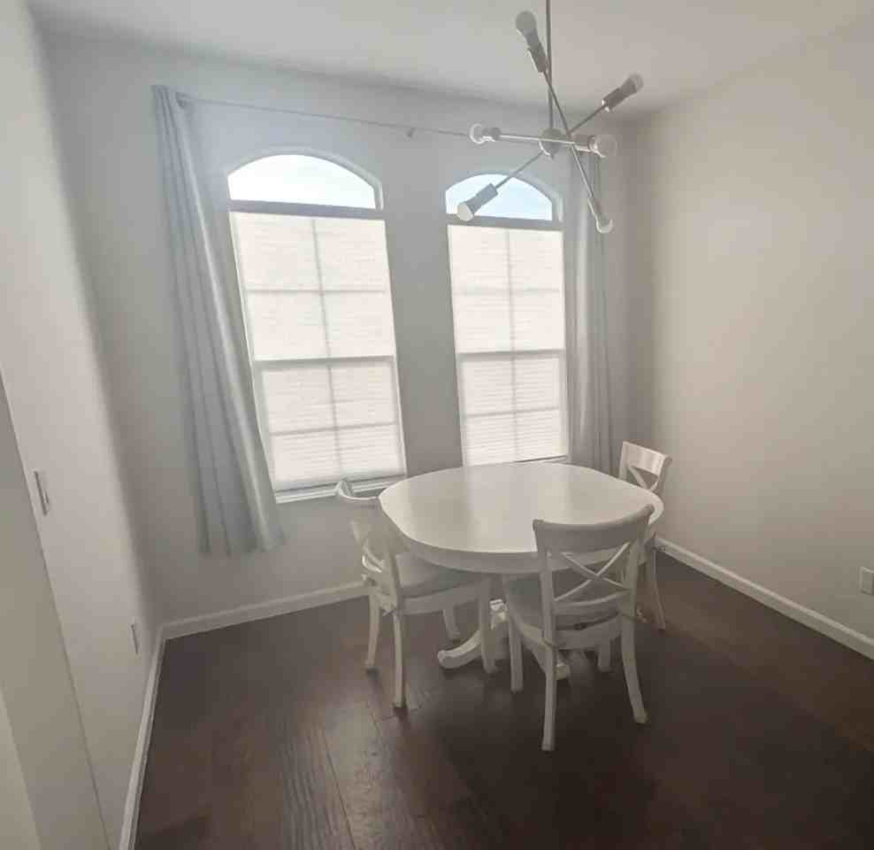 246 Biarritz Ct - Photo 5 of 13