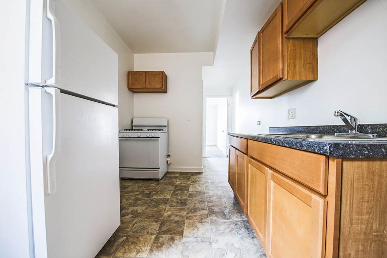 7055 S St Lawrence - Photo 4 of 22