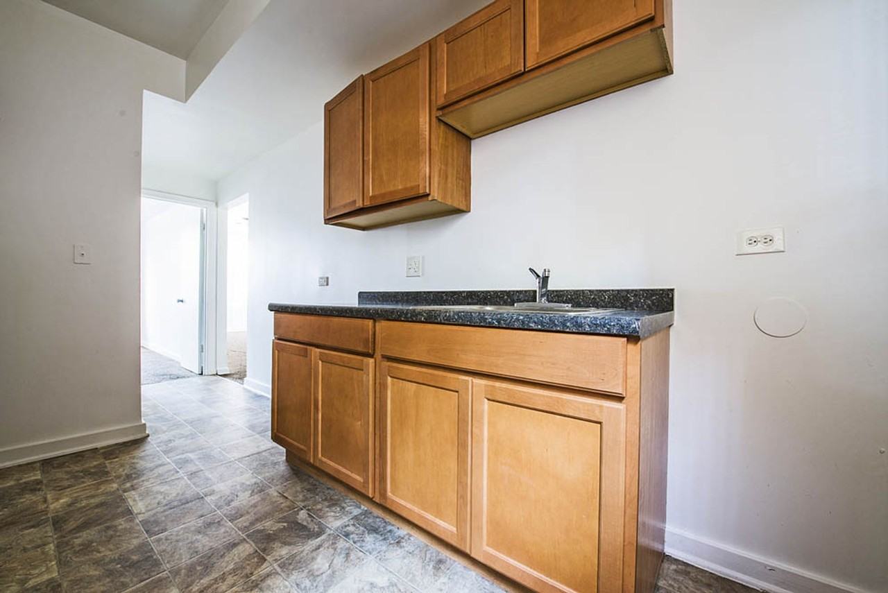 7055 S St Lawrence - Photo 5 of 22