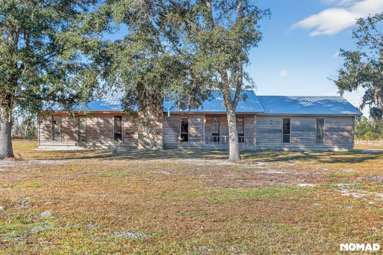 7219 Good Hope Rd - Photo 2 of 32