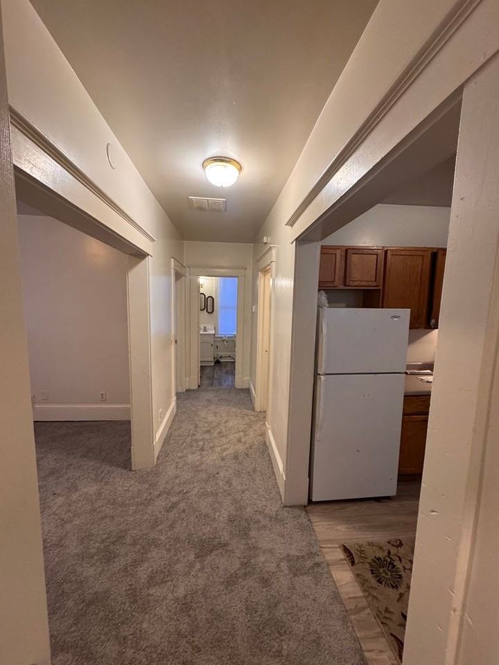 3219 4th St N - Photo 4 of 12