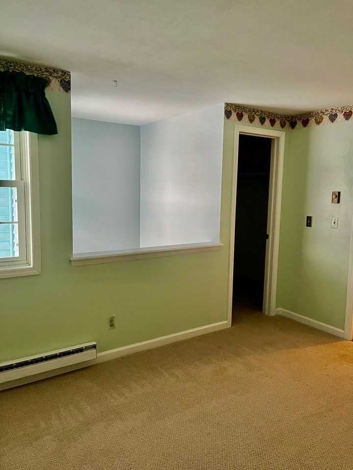 8430 Fathom Dr - Photo 4 of 19