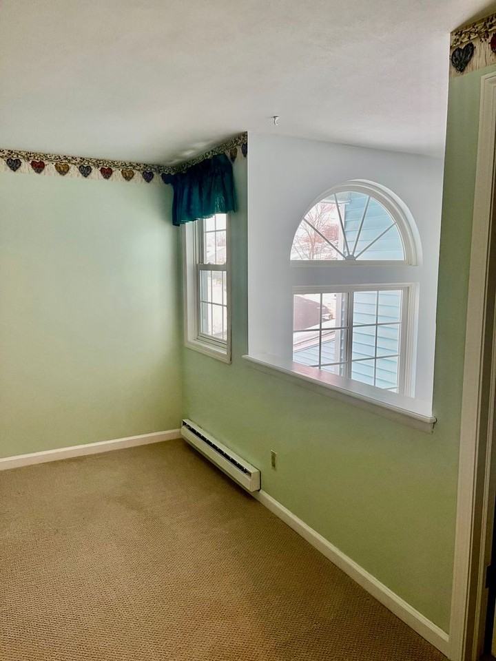 8430 Fathom Dr - Photo 5 of 19