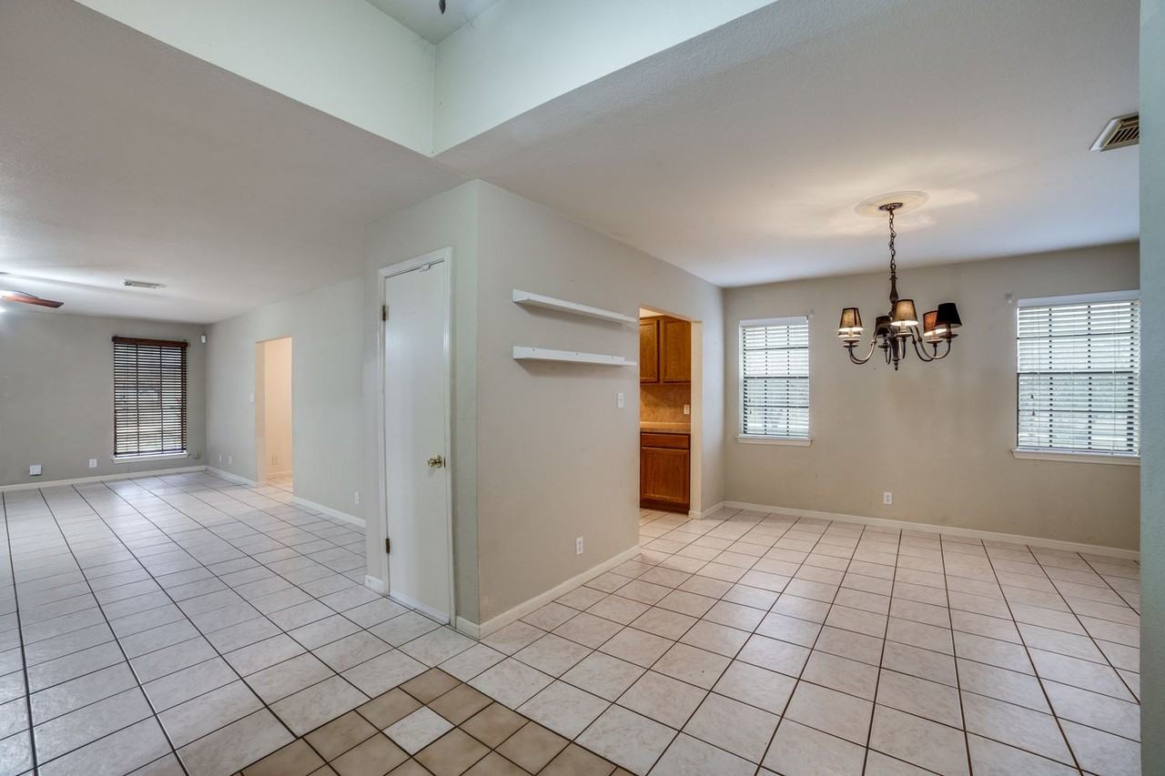 14911 Tamaron Pass - Photo 7 of 36