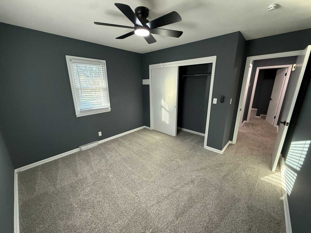 803 N Christy St - Photo 7 of 17