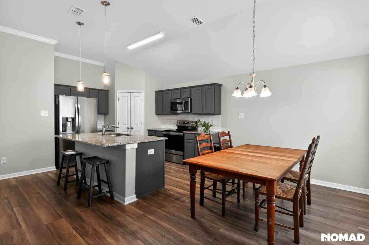 7328 Hudson Grove Dr - Photo 5 of 23