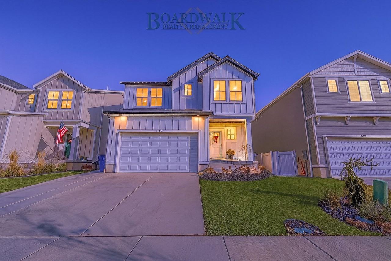 622 N Trident Dr - Photo 2 of 45