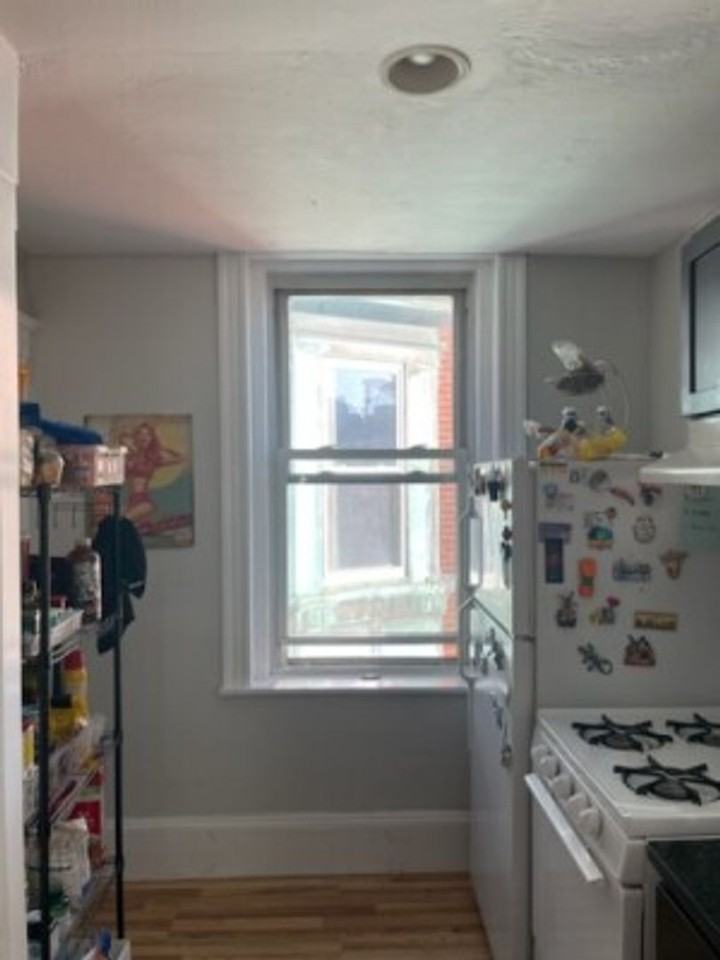 224 Hanover St - Photo 3 of 6
