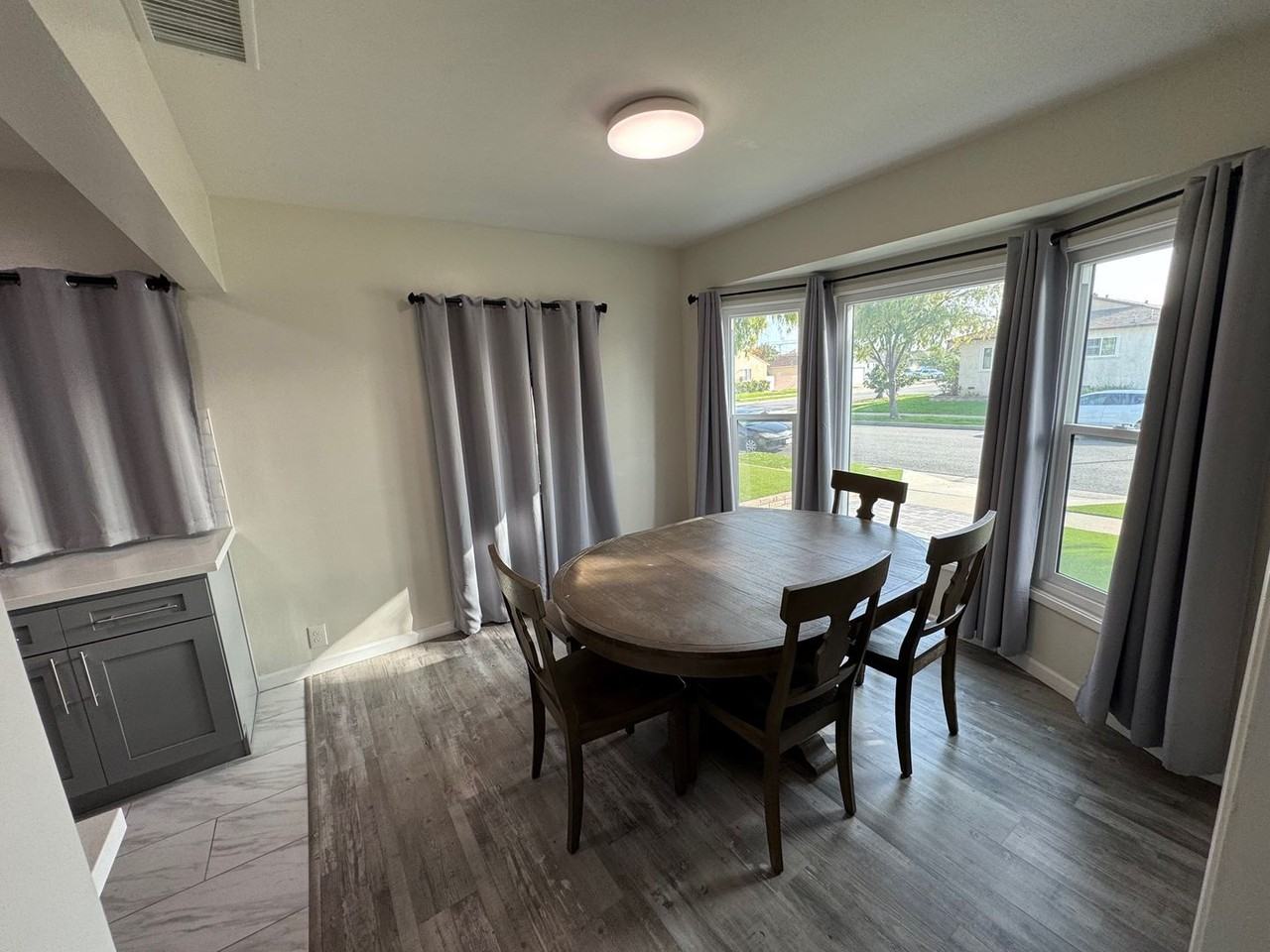 2411 Deerford St - Photo 5 of 15