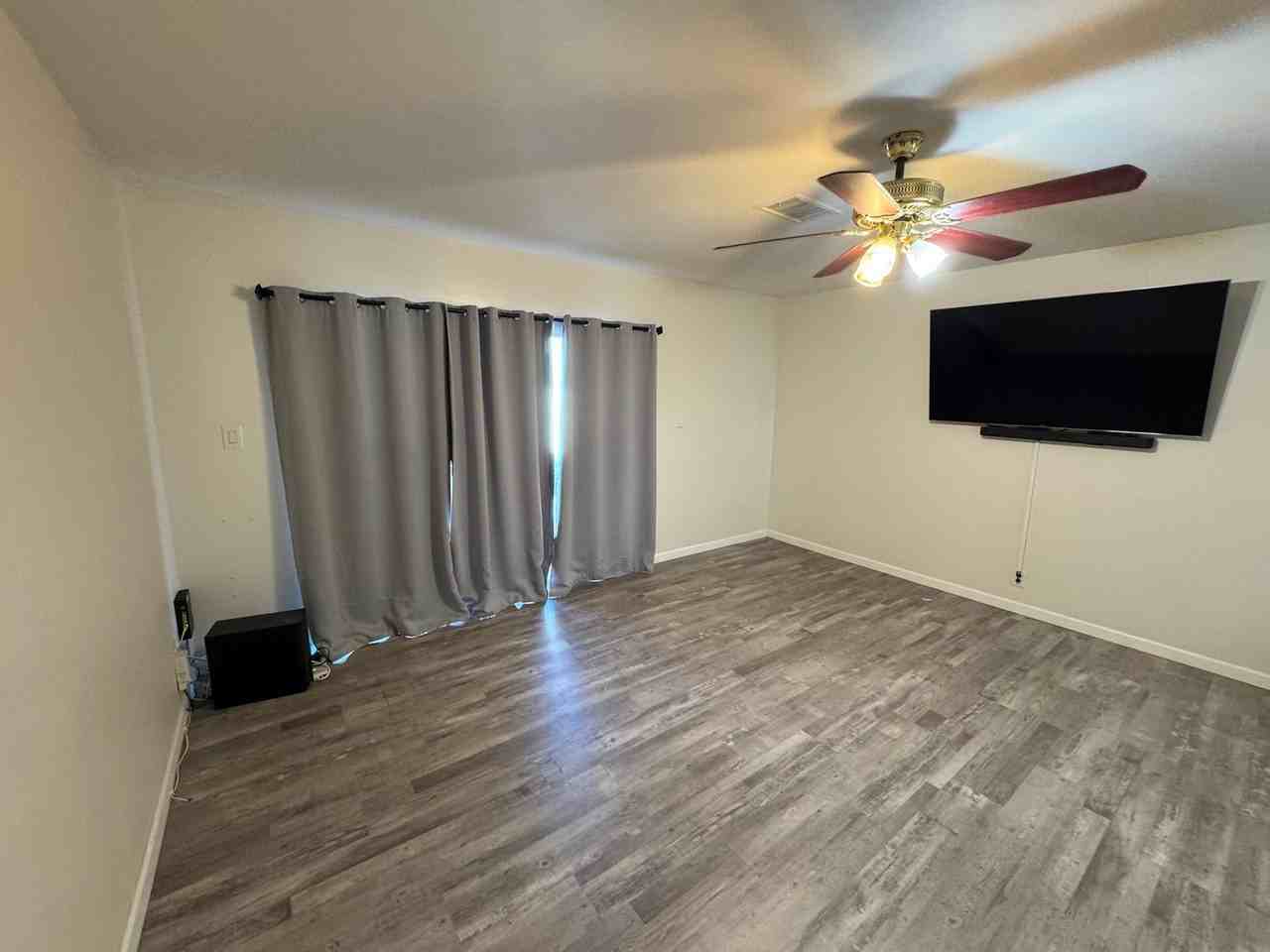 2411 Deerford St - Photo 6 of 15