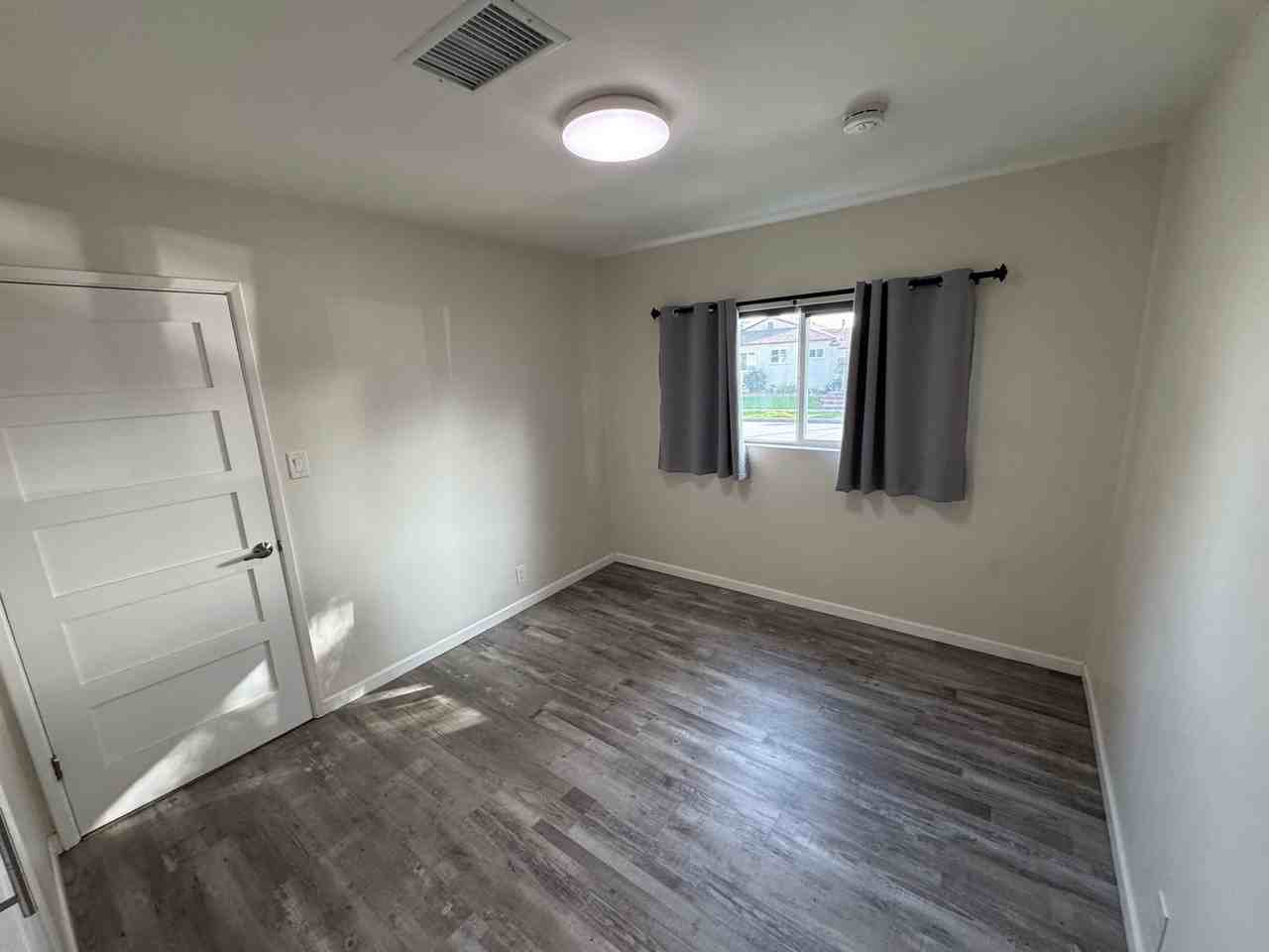 2411 Deerford St - Photo 7 of 15