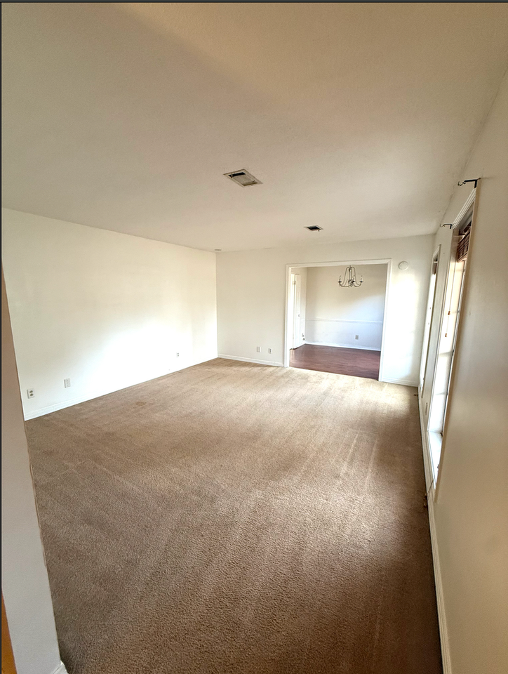 3612 Azalea Cir - Photo 3 of 17