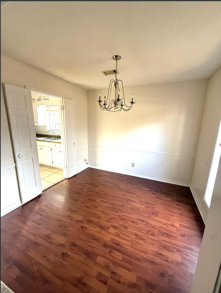 3612 Azalea Cir - Photo 4 of 17