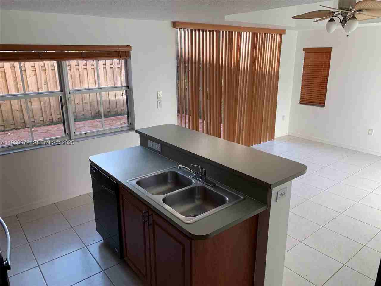 3150 Sw 152nd Pl - Photo 4 of 15