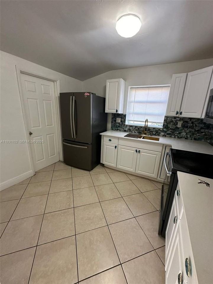 740 Nw 178th Ter - Photo 2 of 15