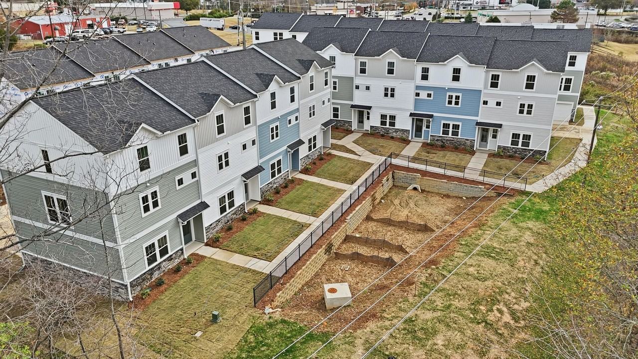 Bellhaven Townhomes - Photo 3 of 4