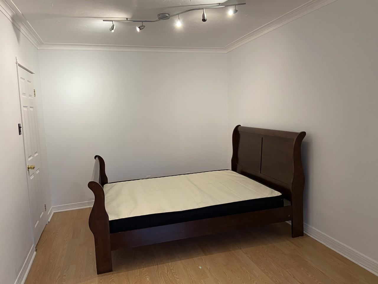 6650 Avenue de Montmagny #6650 - Photo 3 of 3