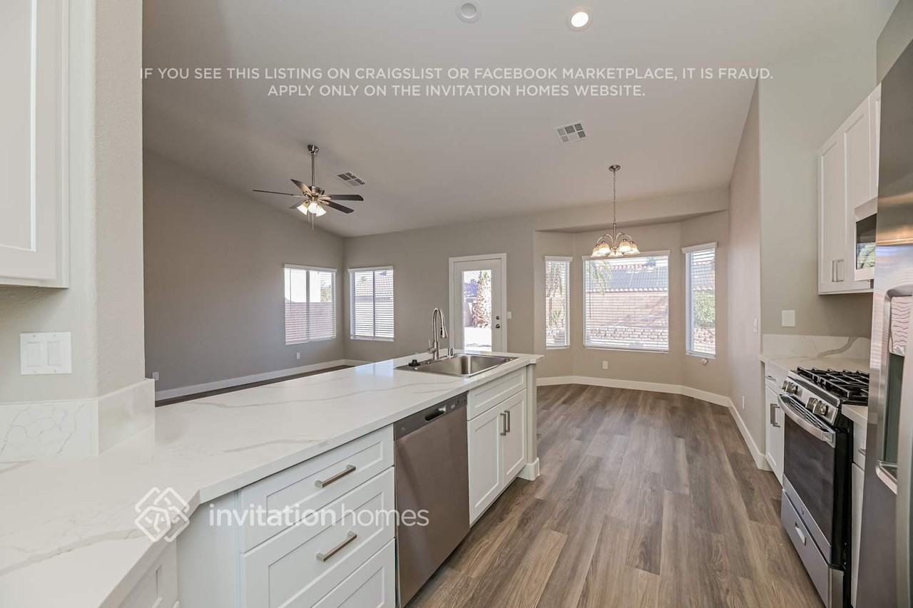 1731 Mount Tremblant Ave - Photo 6 of 17